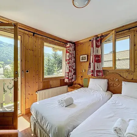 Hébergement de vacances Gd Chalet, Proche Centre, Jacuzzi, Sauna, Navette *